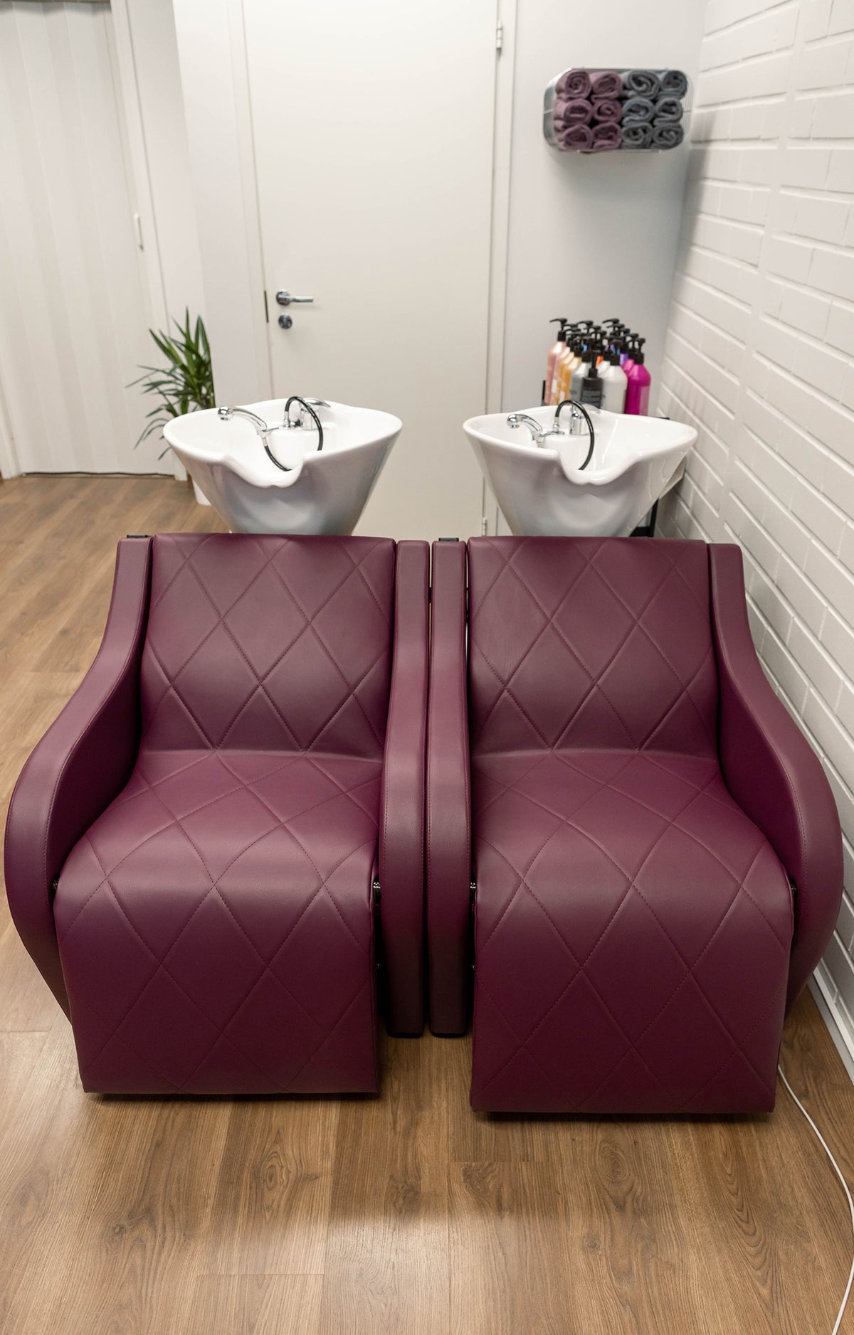 Lavacabezas eléctrico con descansapies New 330 Comfort Maletti
